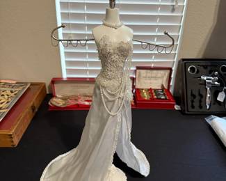 Stylish jewelry tree