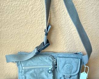 Kipling crossbody