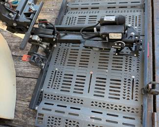 Heavy duty Electric vehicle lift for scooters and wheelchairs $1100