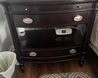 $800 - 3 Piece King Bed, Dresser and End table, (Mattress only 7 months old)