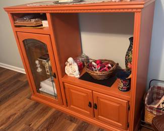 $120 - Vintage Solid Wood Entertainment Center (Repurpose)