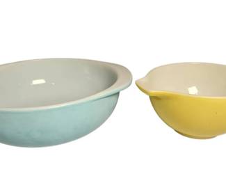 Two Vintage Pyrex Cinderella Nesting Mixing Bowls in Turquoise and Yellow