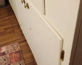 Kitchen peninsula/ bar 10 ft wide, 24 in on top 16.5 on base.