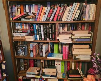 great bookshelf, lots of reading material 