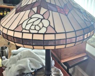 Close up of the Tiffany-style lamp