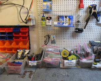 Incredible garage! We have some great tools. Power tools, Hand tools, Yard Tools, Ladders, Brinkman Propane grill w/ tank, Paint Supplies, and more! 