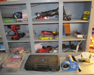 Incredible garage! We have some great tools. Power tools, Hand tools, Yard Tools, Ladders, Brinkman Propane grill w/ tank, Paint Supplies, and more! 