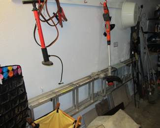 Incredible garage! We have some great tools. Power tools, Hand tools, Yard Tools, Ladders, Brinkman Propane grill w/ tank, Paint Supplies, and more! 
