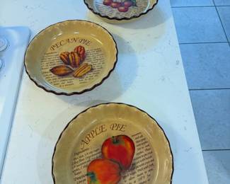 Ceramic vintage Pie pans 