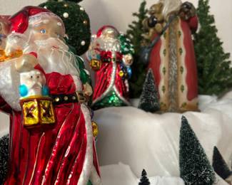Santas, Glass and Wood