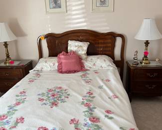 Double Bed, side lamp stands