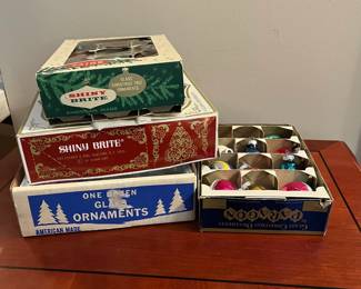F32 - $65 LOT of Vintage Ornaments. Paragon & Shiny Brite.