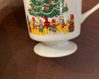 F24 - $35 Set. Swedish Merry Christmas. Berggren Originals. 