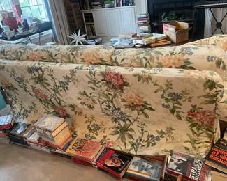 F95 - $50. Highland House Sofa from Furnitureland South. 86" long. Very good vintage condition!