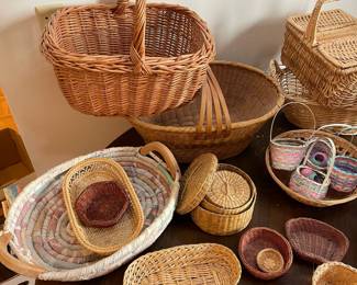 F81 - $15 Basket LOT 