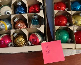 F32 - $65 LOT of Vintage Ornaments. Paragon & Shiny Brite.