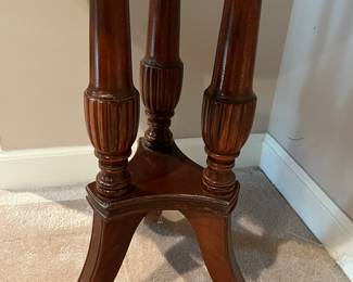 F64 - $60. Vintage Pie Crust Table. Solid Wood - very good condition. Measures 24" across x 27.25" tall. 