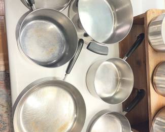 F21 - $100. Revere ware Copper Bottoms with Lids. 