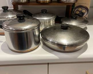 F21 - $100. Revere ware Copper Bottoms with Lids. 
