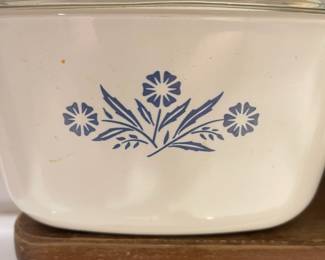 F22 - $60. Corningware LOT with handle. 5 Baking Dishes, 3 lids, handle. Significant scratches on 2nd smallest one. 