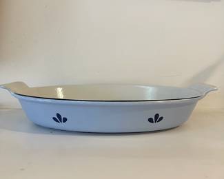 F61 - $20 Cast Iron Oval Baking Dish. Made in Holland #26. 