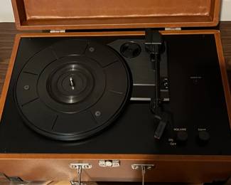 F90 - $35 Crosley Model CR49 Record Player. 