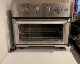 F23 - $50. Cuisinart Toaster Oven / Air Fryer. Model CTOA-122. Works!