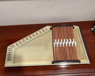 F93 - $50. Autoharp by Oscar Schmidt in original box - excellent condition!