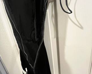 F28 - $100. 1950's Ball Gown. Handmade from a pattern. Width is 25". Pit to Pit is 32-33". Excellent Condition!