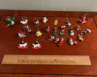 F37 - $35 LOT of Vintage Mini Ornaments. Most Erzebirge. All wings are in good condition. 