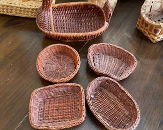 F81 - $15 Basket LOT 