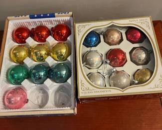 F32 - $65 LOT of Vintage Ornaments. Paragon & Shiny Brite.