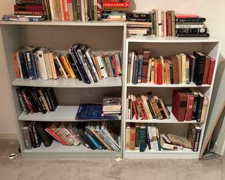 STILL AVAILABLE FOR SUNDAY! $5 FILL A BAG OF BOOKS - BRING PAPER BAGS OR REUSABLE SHOPPING BAGS.