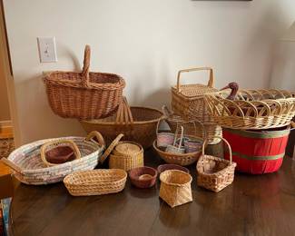 F81 - $15 Basket LOT 