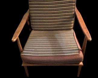 Mid Century Modern Lounge Chair