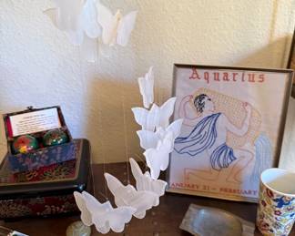 Aquarius Needlepoint Porcelain Vase Shell Butterfly Wind Chime