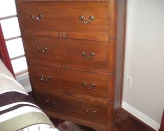 Chest of drawers