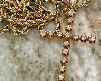 Large and heavy gold cross 1 carat TW SI-I1 and G color