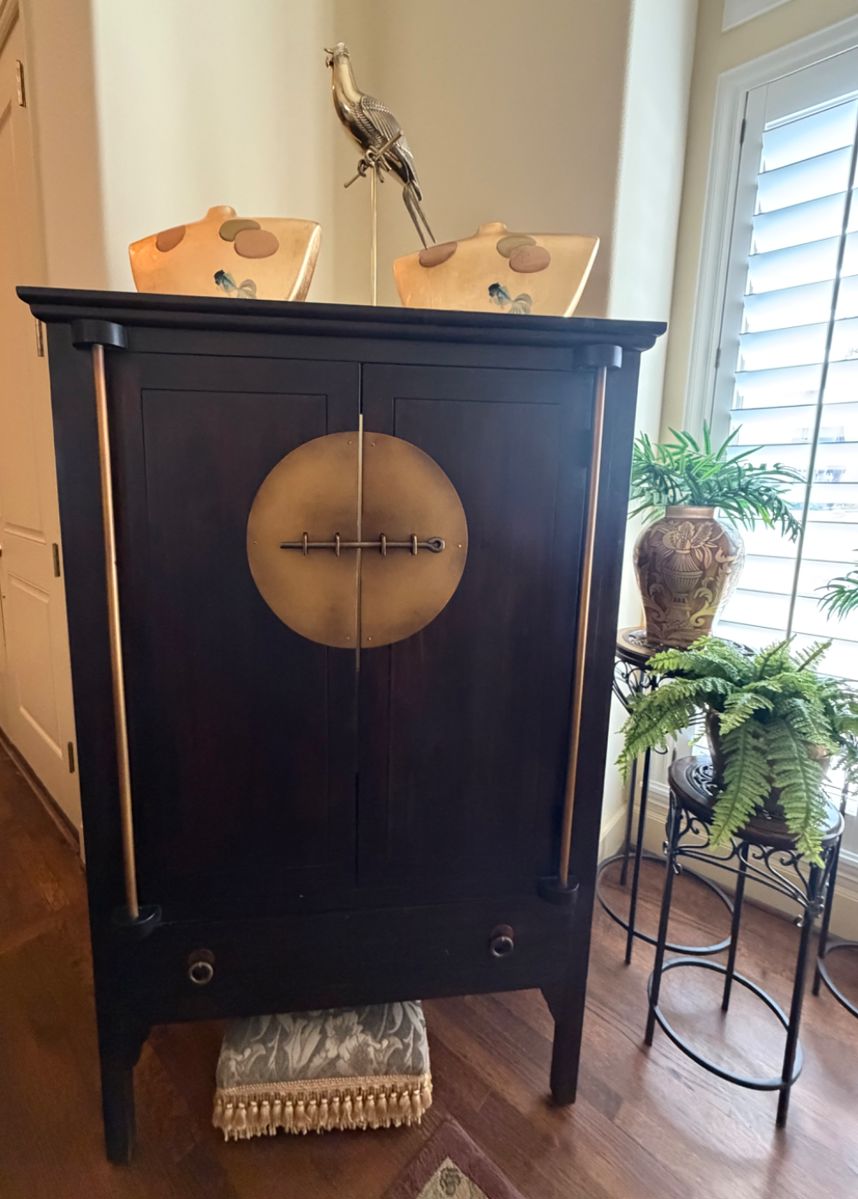 Asian-Style Wedding Cabinet 