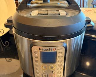 Gently Used Insta Pot