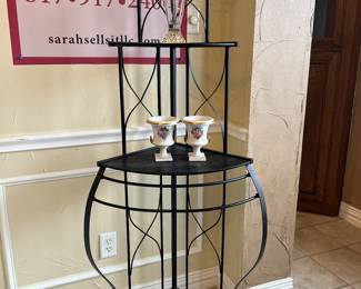 Corner piece bookshelf