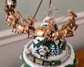 Top of Thomas Kinkade "Wonderland Express" musical tree