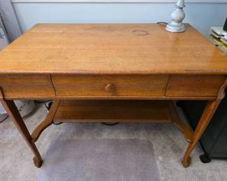 Single drawer claw feet antique oak table
