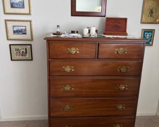 Virginia Galleries (Henkel Harris) chest