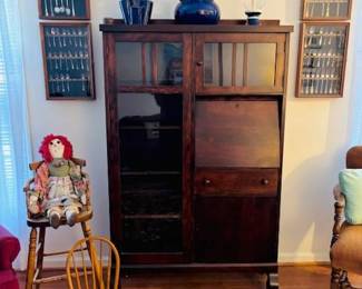 Wonderful arts & crafts secretary/bookcase