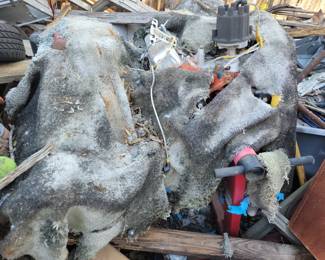 Engine hoists, engines, and engine parts