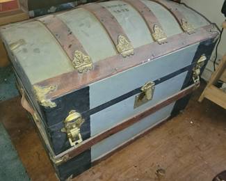 Camelback trunk circa 1875