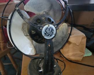 Vintage GE stationary fan