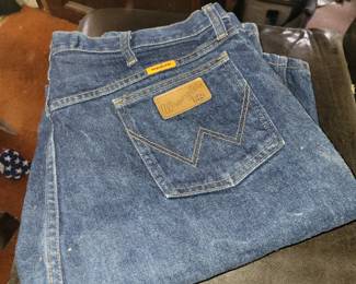 Like new Wrangler jeans