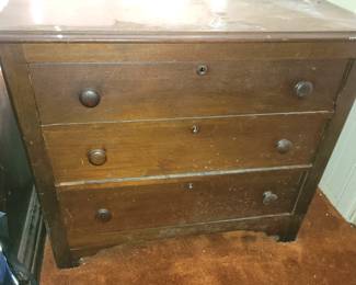 Vintage chest of drawers